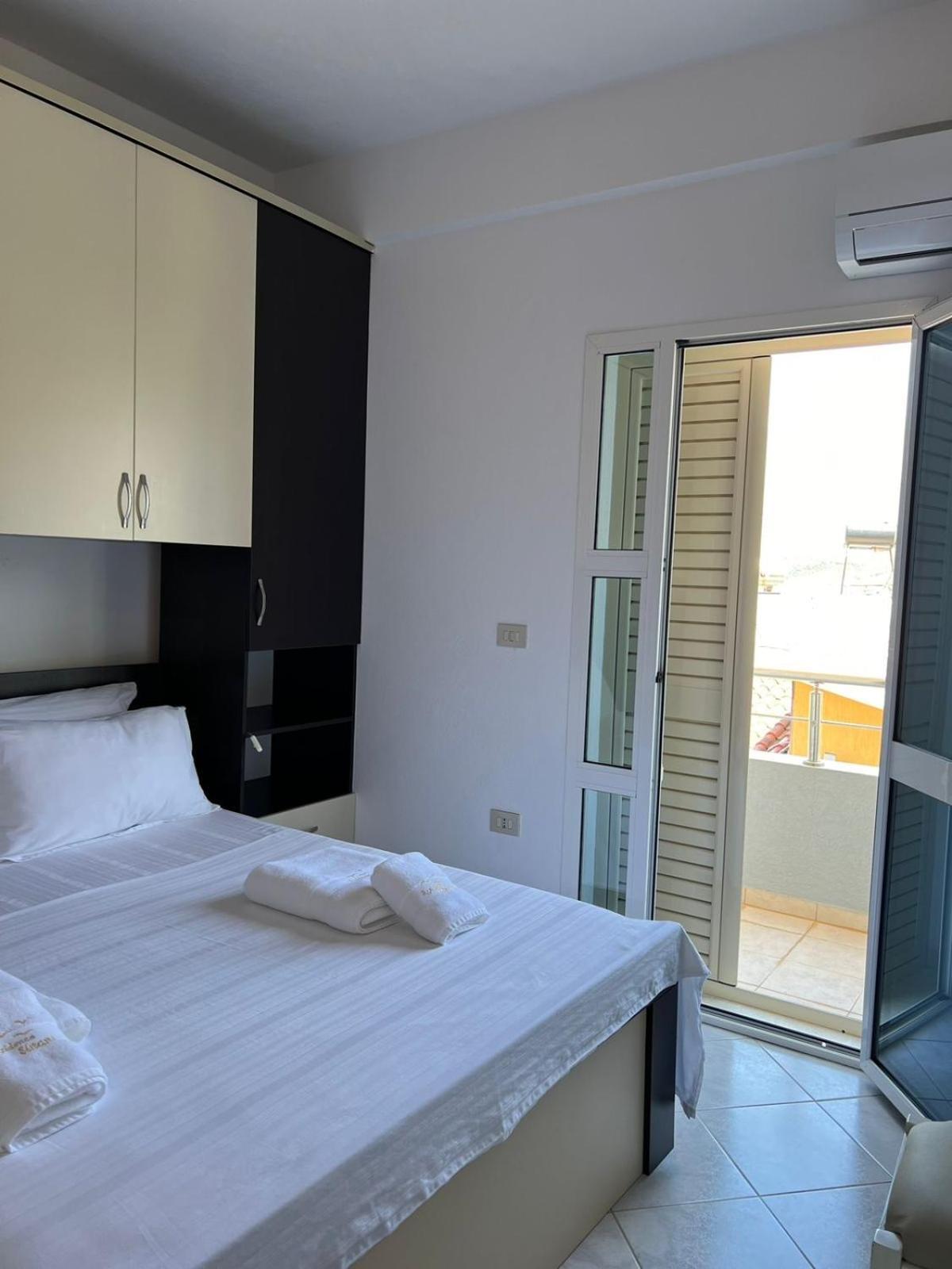 Apartments Rezidenca Sinani Orikum Ngoại thất bức ảnh